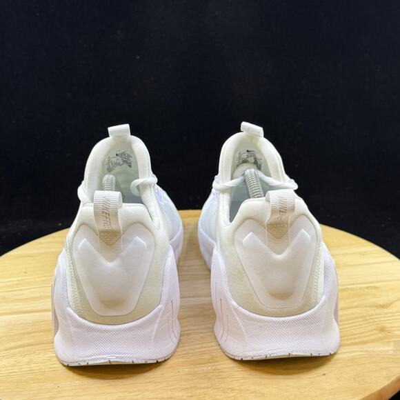 NEW Nike Free Metcon 6 Triple White Platinum Tint FJ7126-101 Women's Size 8 - Picture 6 of 9